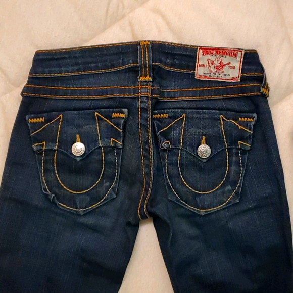 Size 24 True Religion Jeans RN# 112790 CA# 30427 - Picture 2 of 9